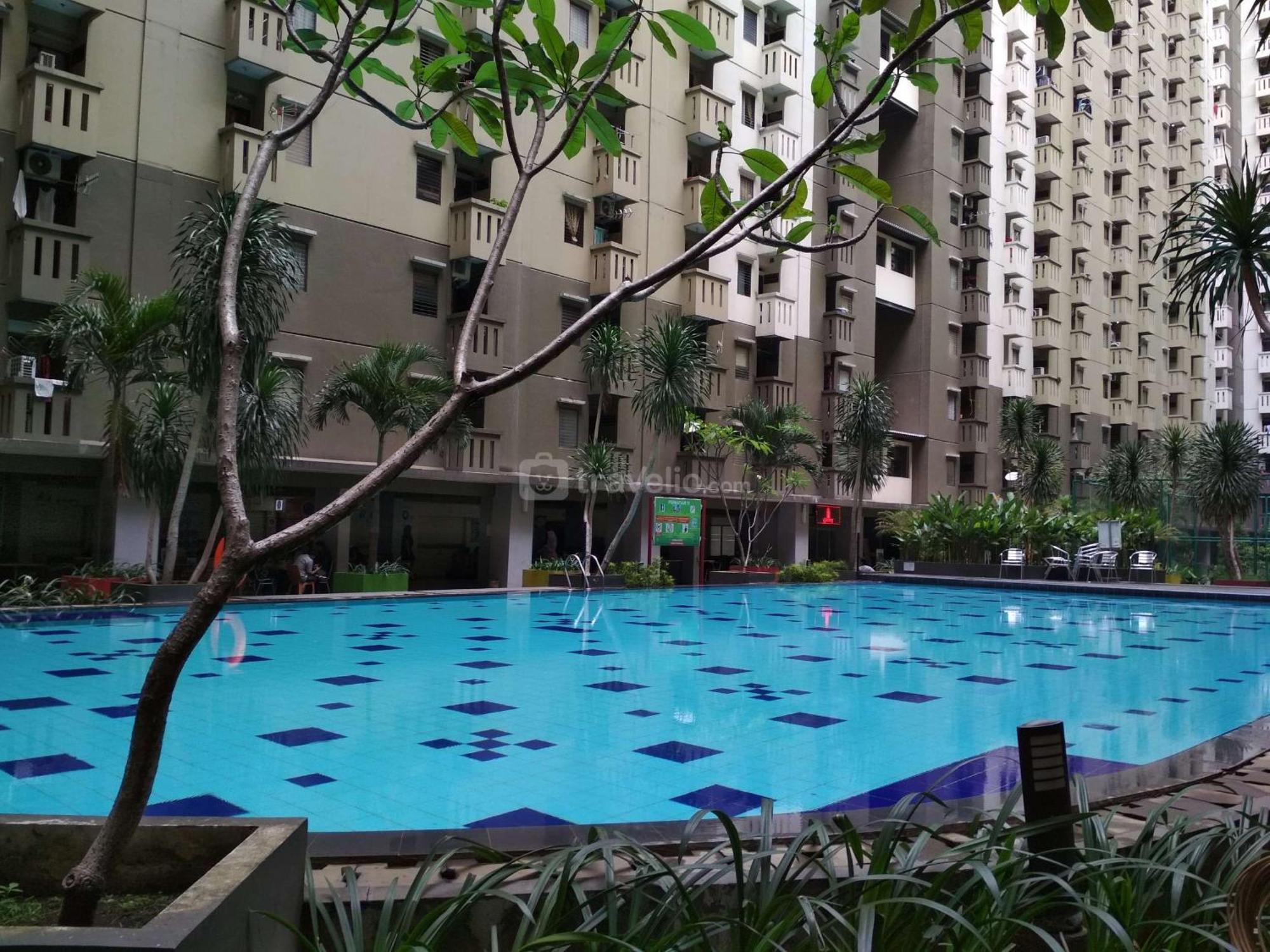 Spacious At Gateway Ahmad Yani Cicadas By Travelio
